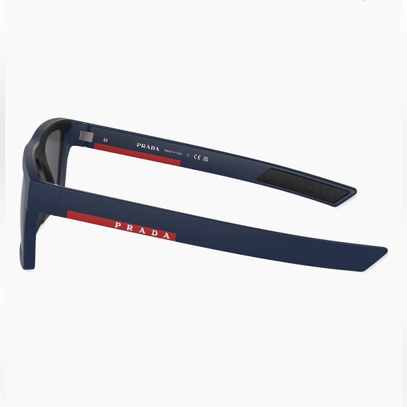 Prada 
Linea Rossa square-frame sunglasses - navy - Picture 11 of 14